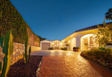 Charming Andalusian Villa all on one level in Marbella East