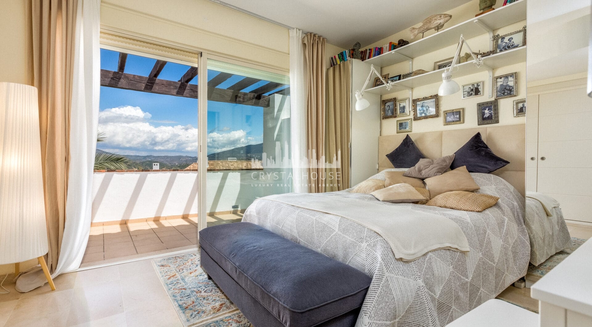 Elegant north east facing, three bedroom townhouse located in La Cala Golf, Mijas