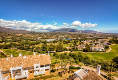 Elegant north east facing, three bedroom townhouse located in La Cala Golf, Mijas