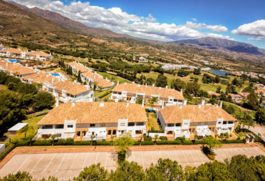 Elegant north east facing, three bedroom townhouse located in La Cala Golf, Mijas