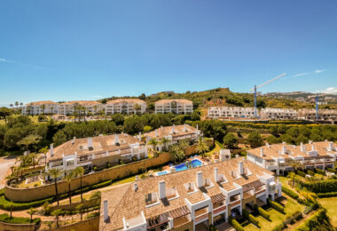 Elegant north east facing, three bedroom townhouse located in La Cala Golf, Mijas