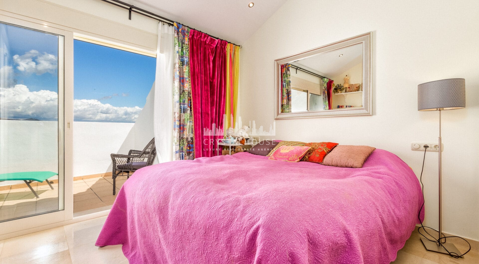 Elegant north east facing, three bedroom townhouse located in La Cala Golf, Mijas