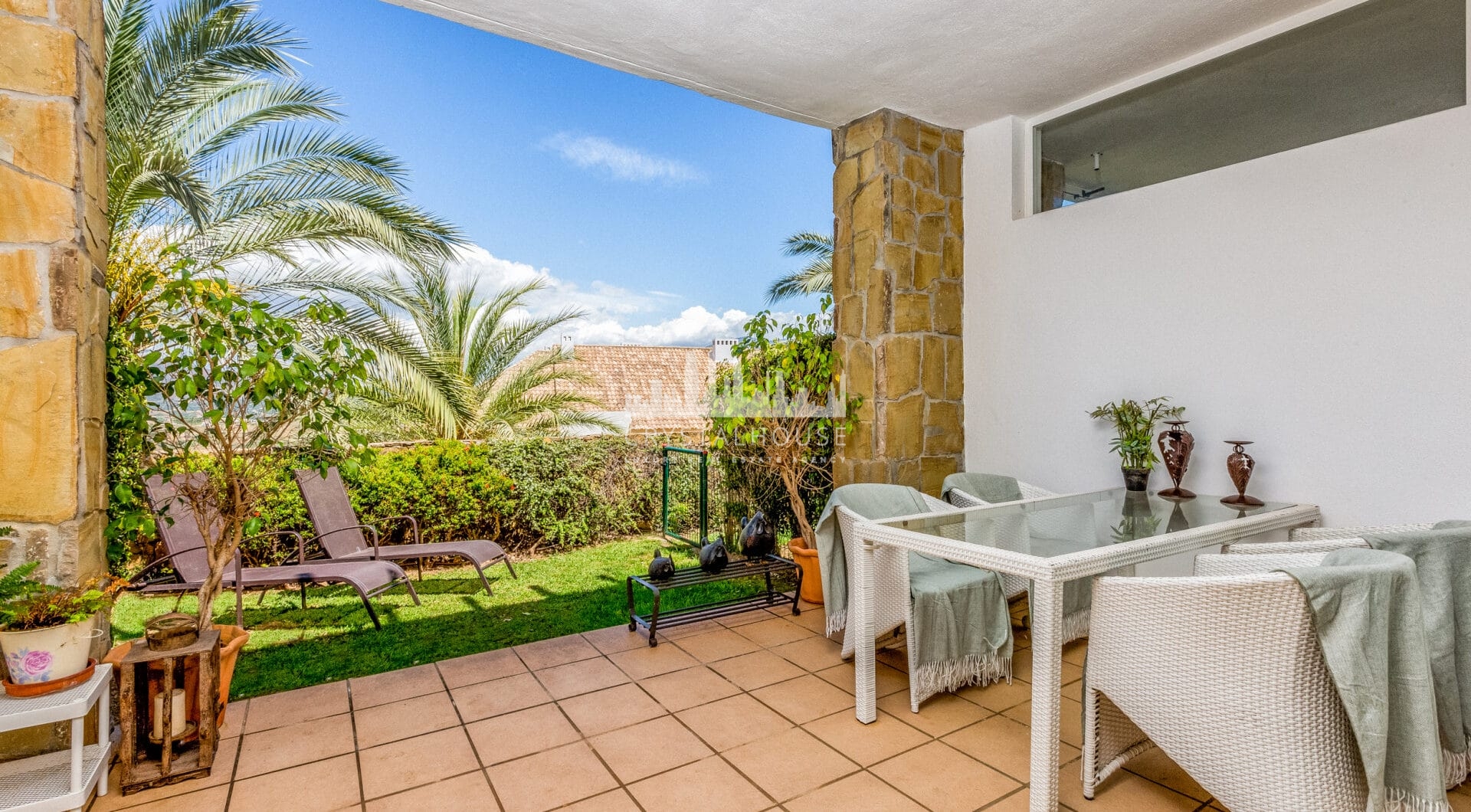 Elegant north east facing, three bedroom townhouse located in La Cala Golf, Mijas