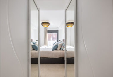 Beautifully renovated three-bedroom, east facing apartment, located in one of the most desirable complexes in Nueva Andalucia, La Maestranza.