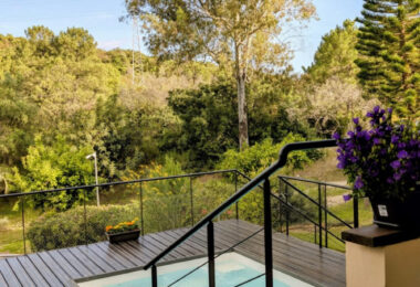 Spacious East-Facing Three-Bedroom Villa with Private Pool and Guest Apartment in Benahavís