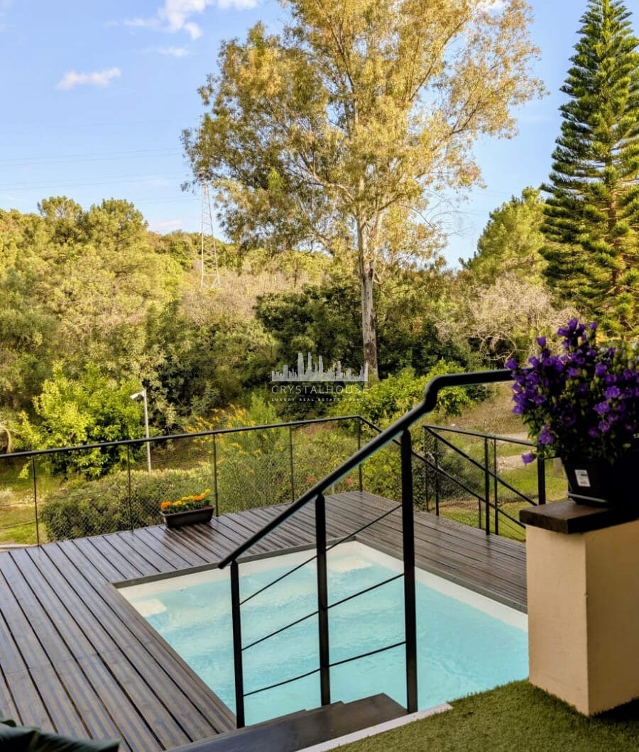 Spacious East-Facing Three-Bedroom Villa with Private Pool and Guest Apartment in Benahavís