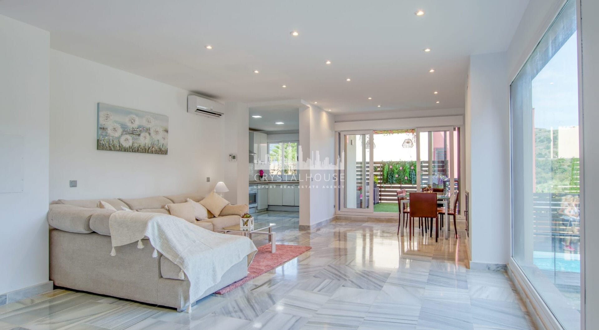 Spacious East-Facing Three-Bedroom Villa with Private Pool and Guest Apartment in Benahavís