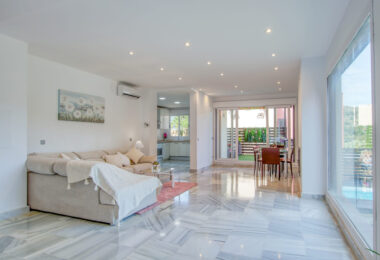 Spacious East-Facing Three-Bedroom Villa with Private Pool and Guest Apartment in Benahavís