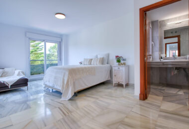 Spacious East-Facing Three-Bedroom Villa with Private Pool and Guest Apartment in Benahavís
