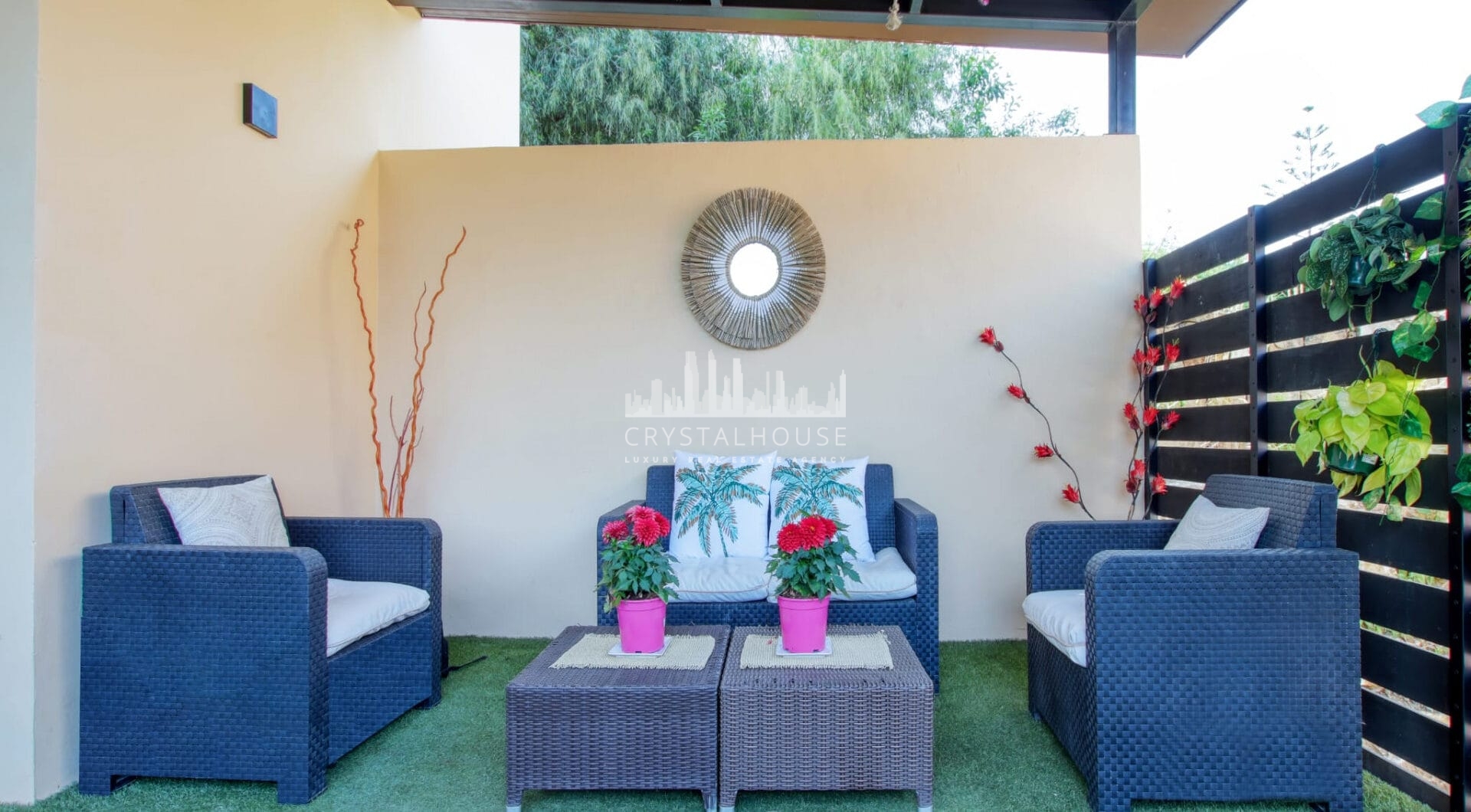 Spacious East-Facing Three-Bedroom Villa with Private Pool and Guest Apartment in Benahavís