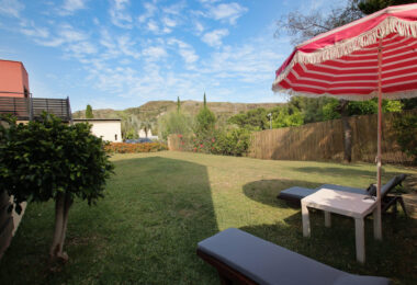 Spacious East-Facing Three-Bedroom Villa with Private Pool and Guest Apartment in Benahavís