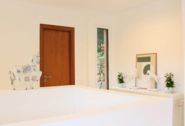Spacious East-Facing Three-Bedroom Villa with Private Pool and Guest Apartment in Benahavís