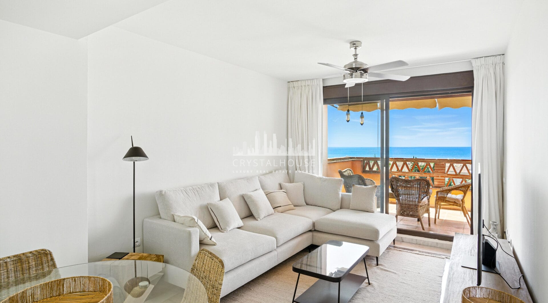 Beautiful, south facing three bedroom duplex penthouse, located in the gated community Costa Nagueles III