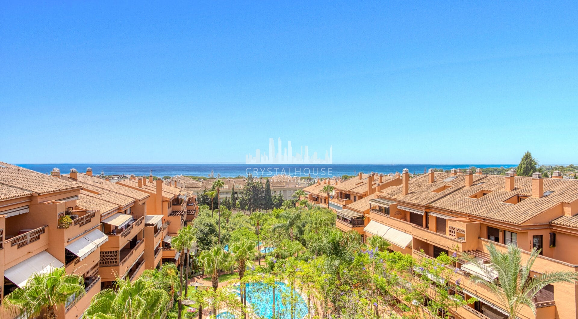 Beautiful, south facing three bedroom duplex penthouse, located in the gated community Costa Nagueles III