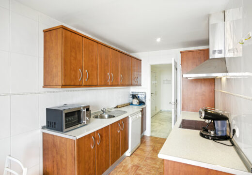 Beautiful, south facing three bedroom duplex penthouse, located in the gated community Costa Nagueles III