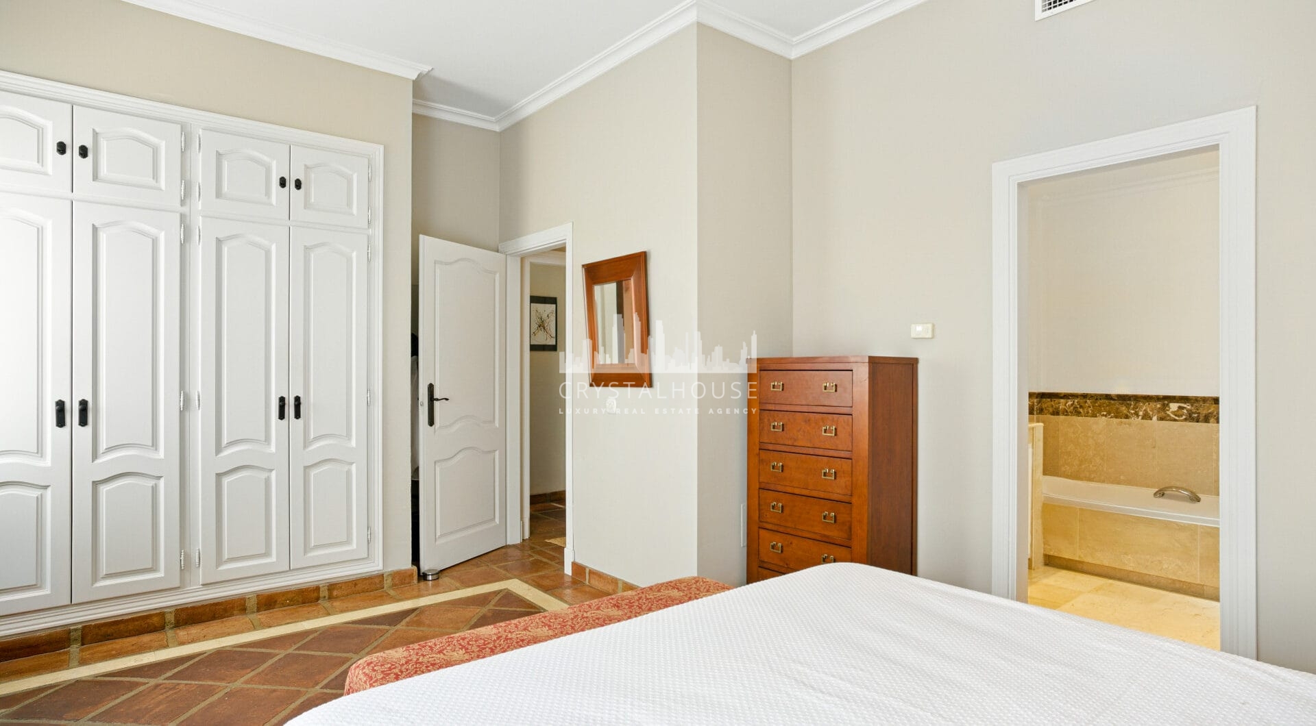 Beautiful, south west facing, two bedroom Villa located in the tranquil hills of the Sierra Blanca Country Club