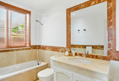 Beautiful, south west facing, two bedroom Villa located in the tranquil hills of the Sierra Blanca Country Club