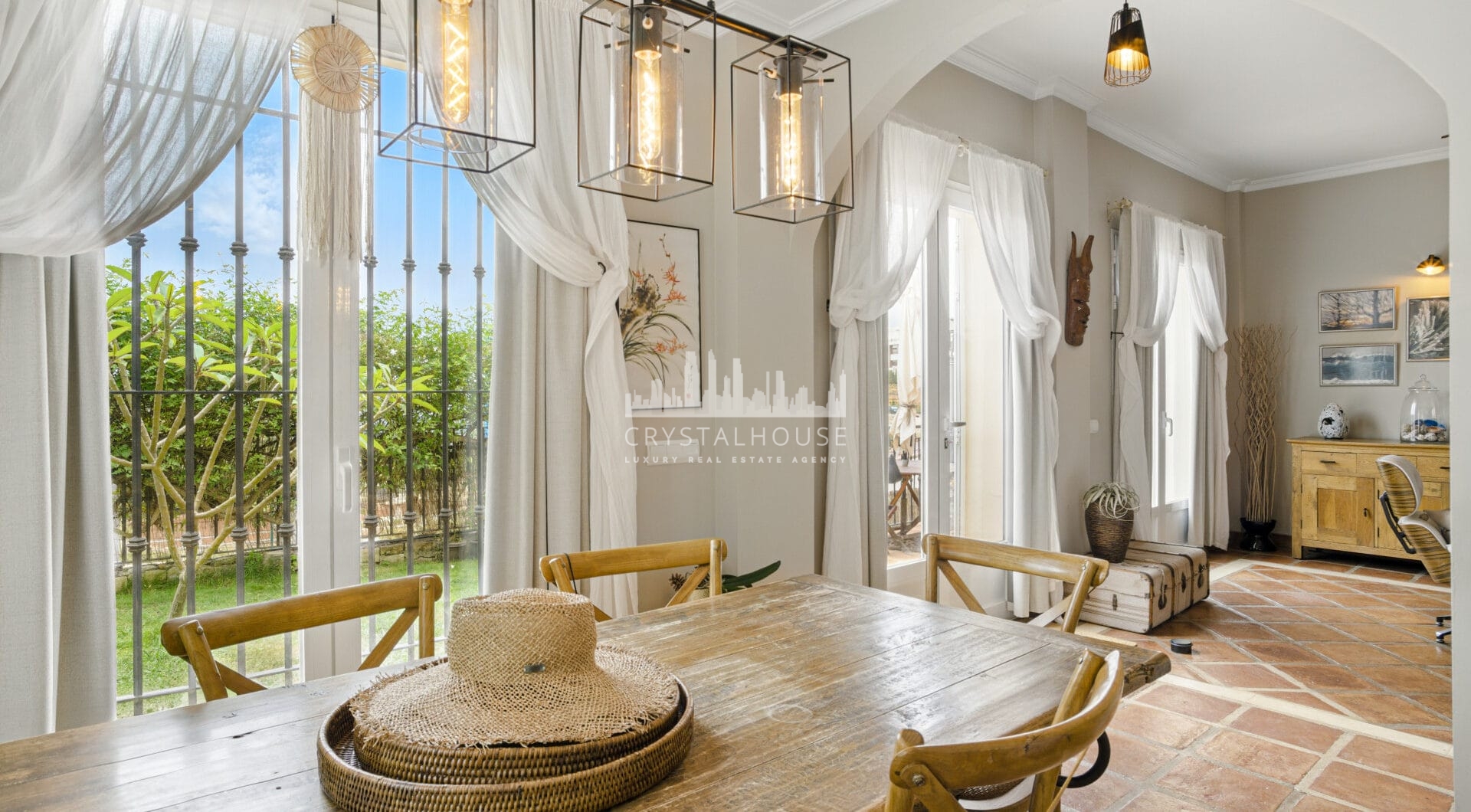 Beautiful, south west facing, two bedroom Villa located in the tranquil hills of the Sierra Blanca Country Club