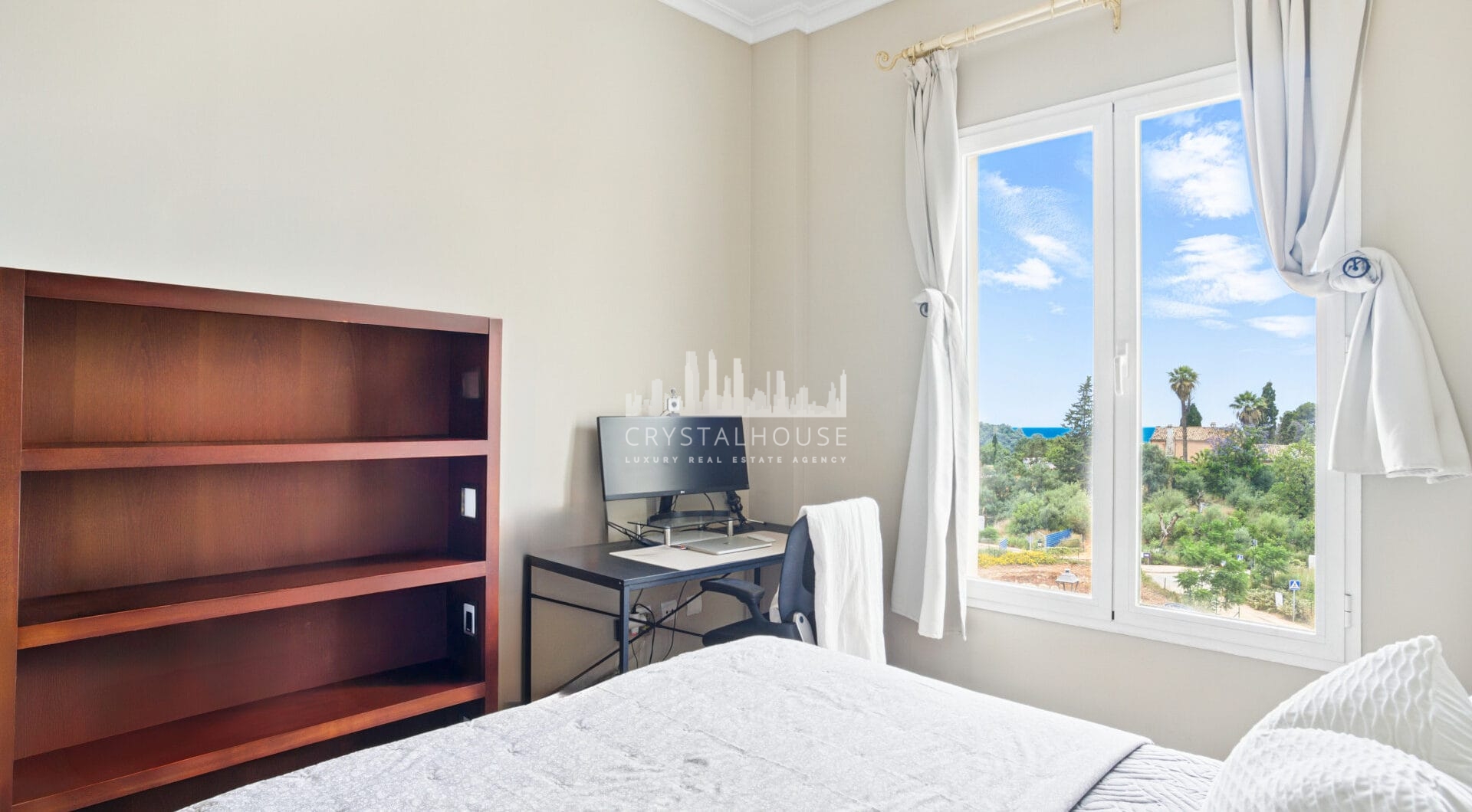 Beautiful, south west facing, two bedroom Villa located in the tranquil hills of the Sierra Blanca Country Club