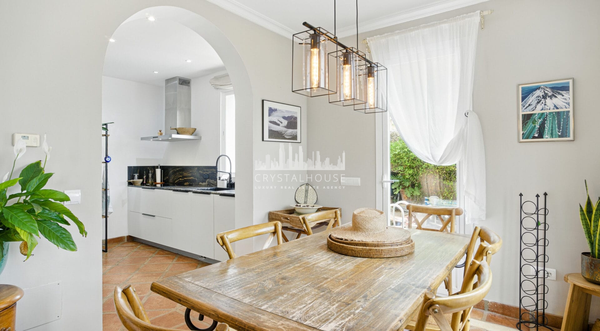 Beautiful, south west facing, two bedroom Villa located in the tranquil hills of the Sierra Blanca Country Club