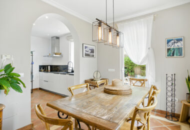 Beautiful, south west facing, two bedroom Villa located in the tranquil hills of the Sierra Blanca Country Club