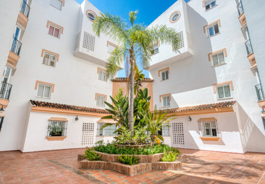 Spacious Three Bedroom, South-Facing Ground Floor Apartment in La Herradura, Marbella