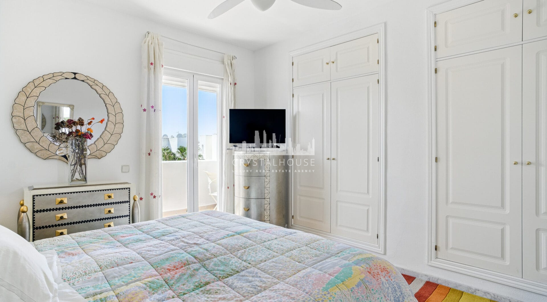 Impressive three bedroom, south facing duplex penthouse in the well-known and gated community Marbella Real