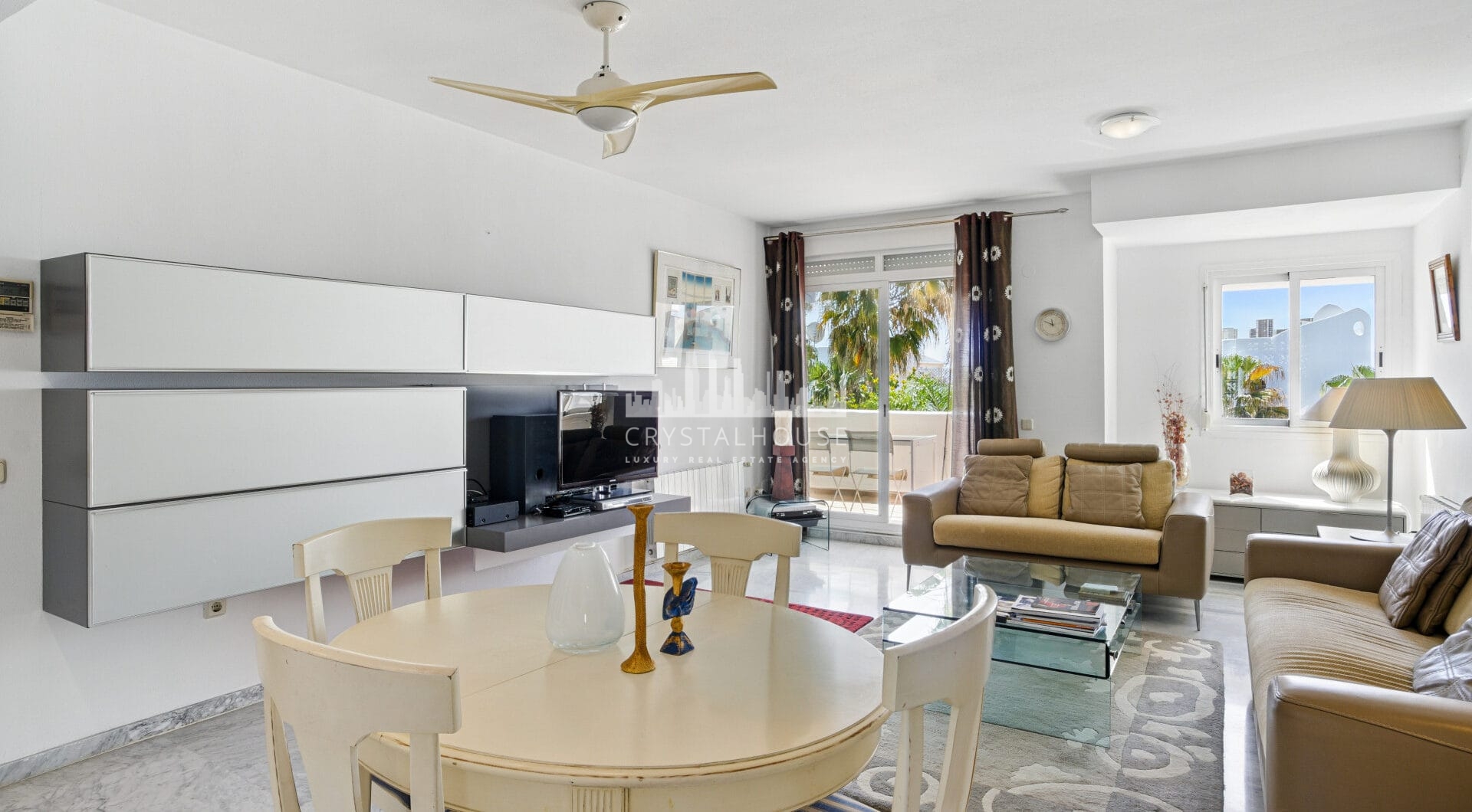 Impressive three bedroom, south facing duplex penthouse in the well-known and gated community Marbella Real