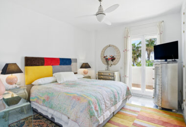 Impressive three bedroom, south facing duplex penthouse in the well-known and gated community Marbella Real