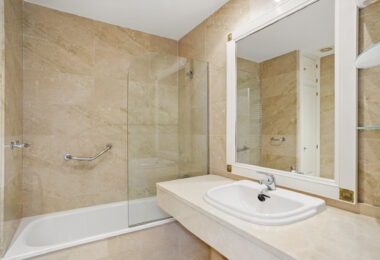 Impressive three bedroom, south facing duplex penthouse in the well-known and gated community Marbella Real