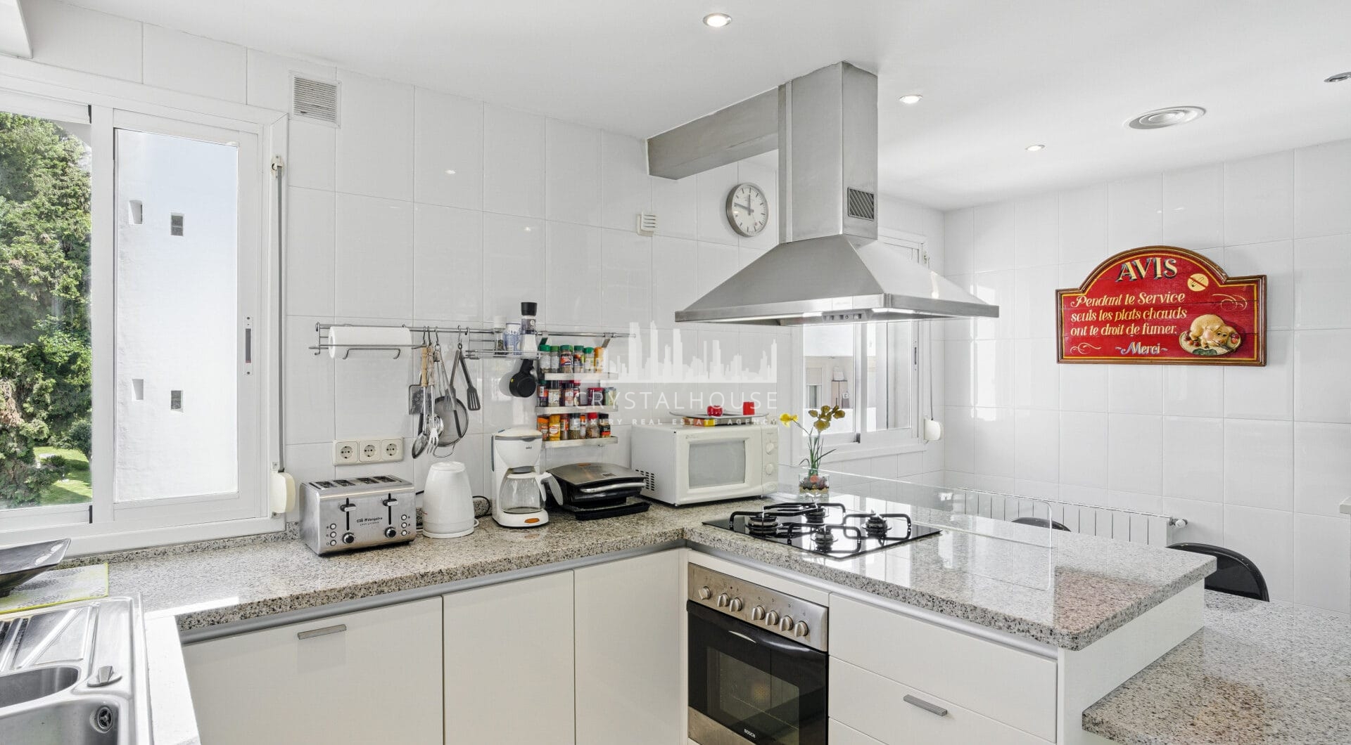 Impressive three bedroom, south facing duplex penthouse in the well-known and gated community Marbella Real