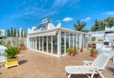 Impressive three bedroom, south facing duplex penthouse in the well-known and gated community Marbella Real