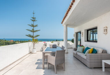 Elegant Penthouse with Breathtaking Views in Coto Real, Marbella’s Golden Mile