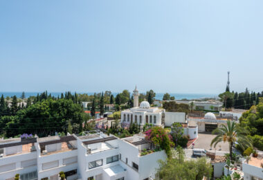 Elegant Penthouse with Breathtaking Views in Coto Real, Marbella’s Golden Mile