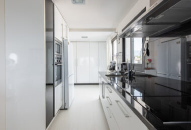 Elegant Penthouse with Breathtaking Views in Coto Real, Marbella’s Golden Mile