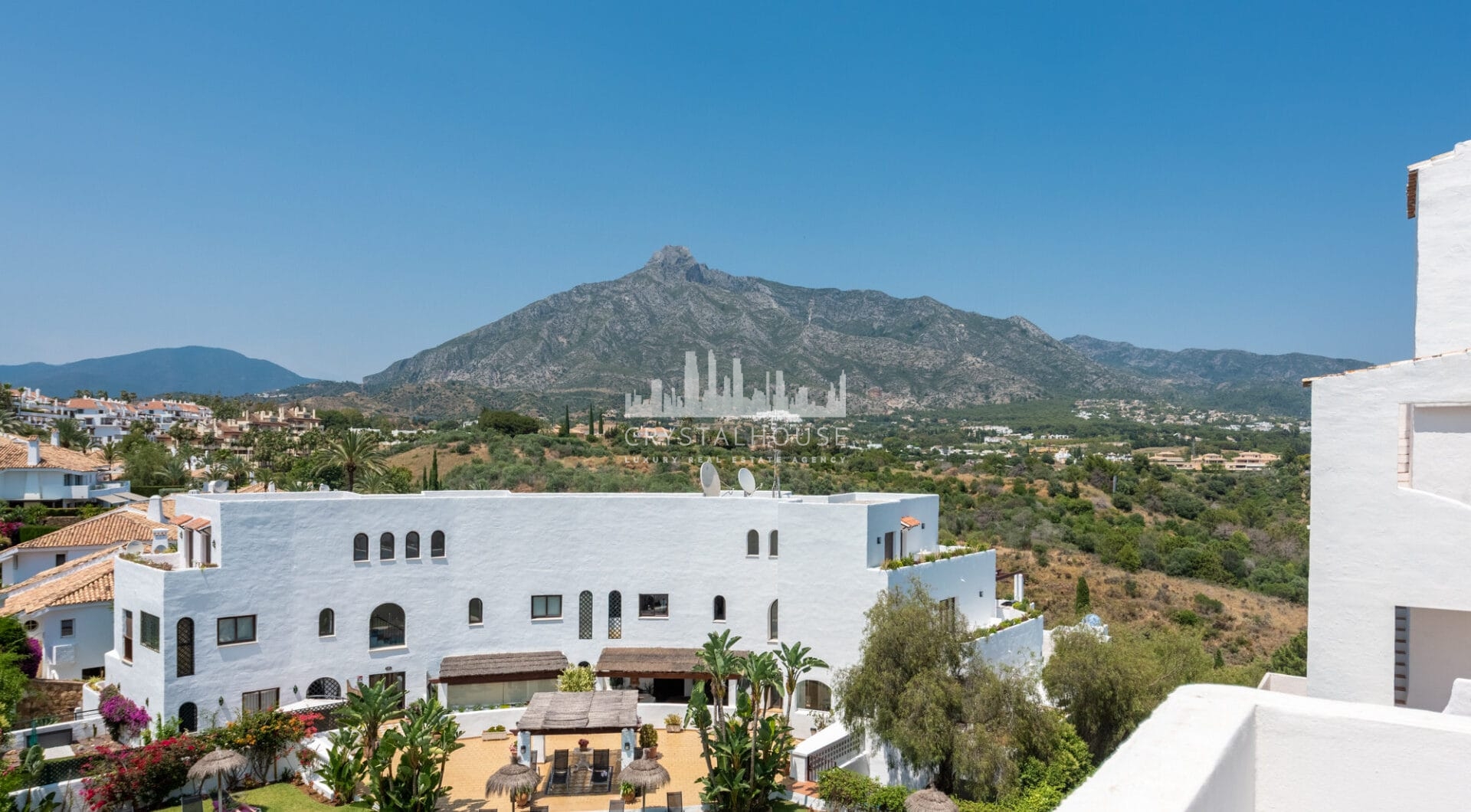 Elegant Penthouse with Breathtaking Views in Coto Real, Marbella’s Golden Mile