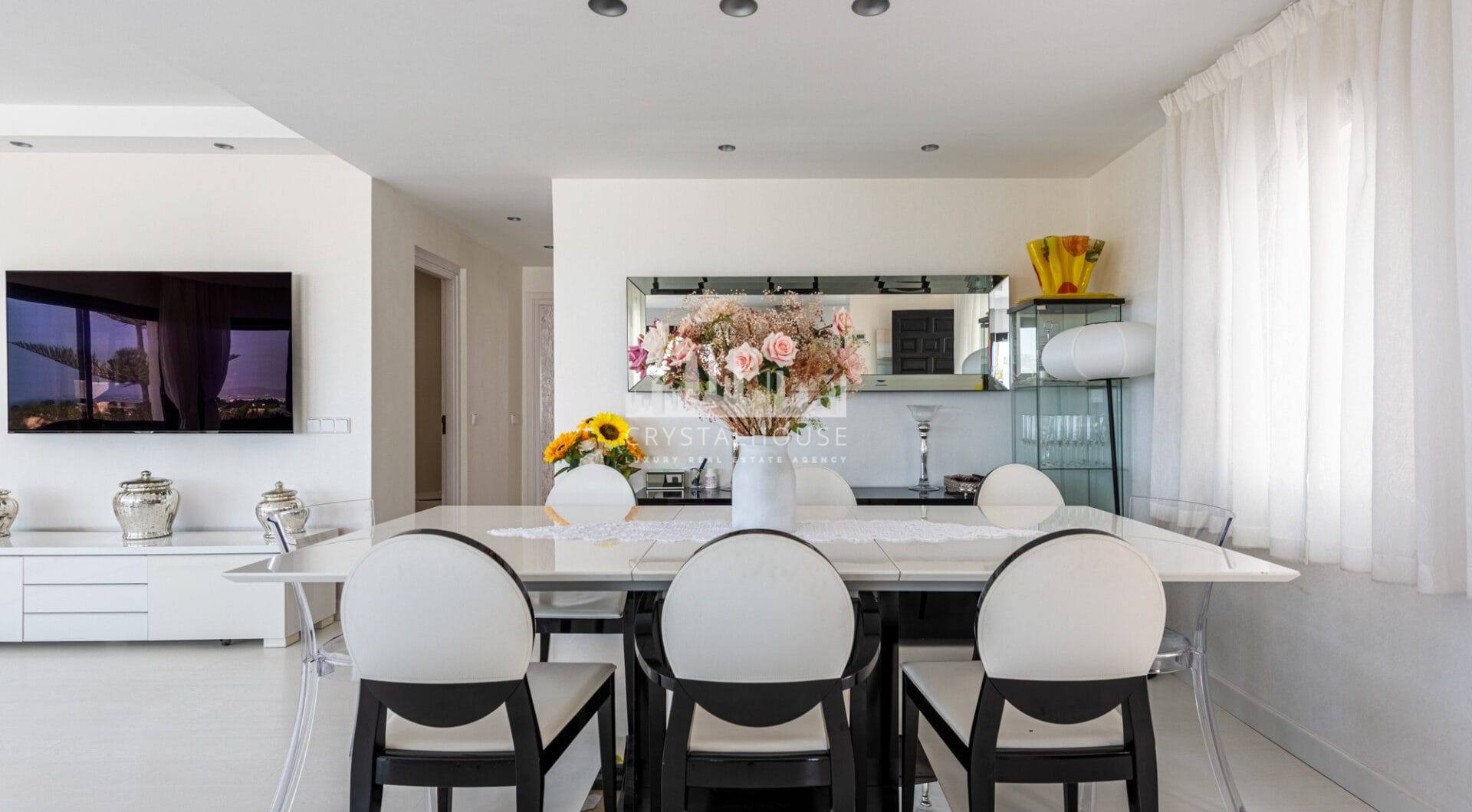 Elegant Penthouse with Breathtaking Views in Coto Real, Marbella’s Golden Mile