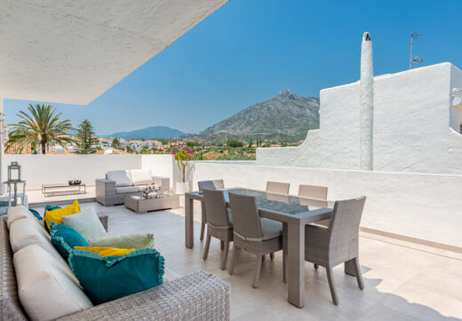 Elegant Penthouse with Breathtaking Views in Coto Real, Marbella’s Golden Mile