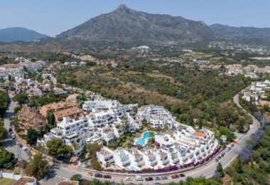 Elegant Penthouse with Breathtaking Views in Coto Real, Marbella’s Golden Mile