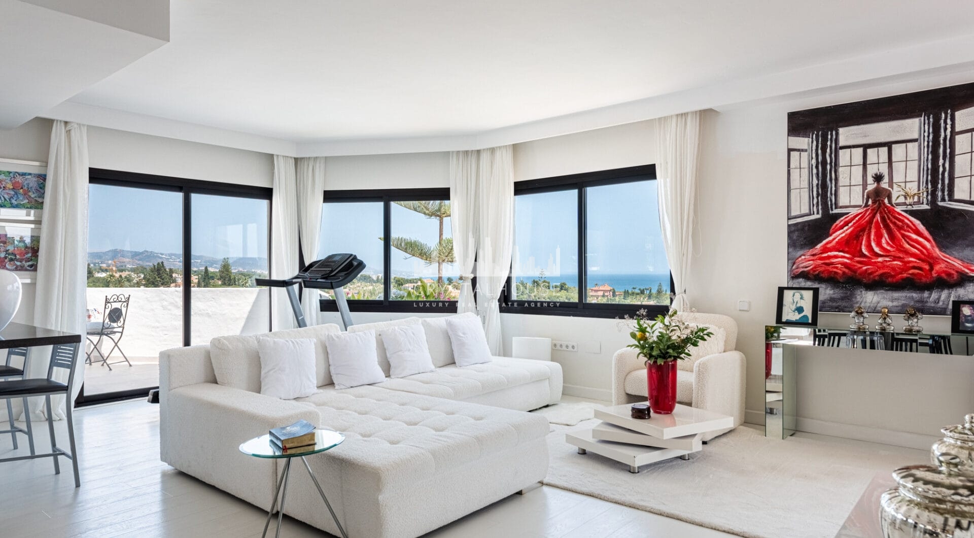 Elegant Penthouse with Breathtaking Views in Coto Real, Marbella’s Golden Mile