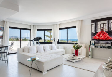 Elegant Penthouse with Breathtaking Views in Coto Real, Marbella’s Golden Mile
