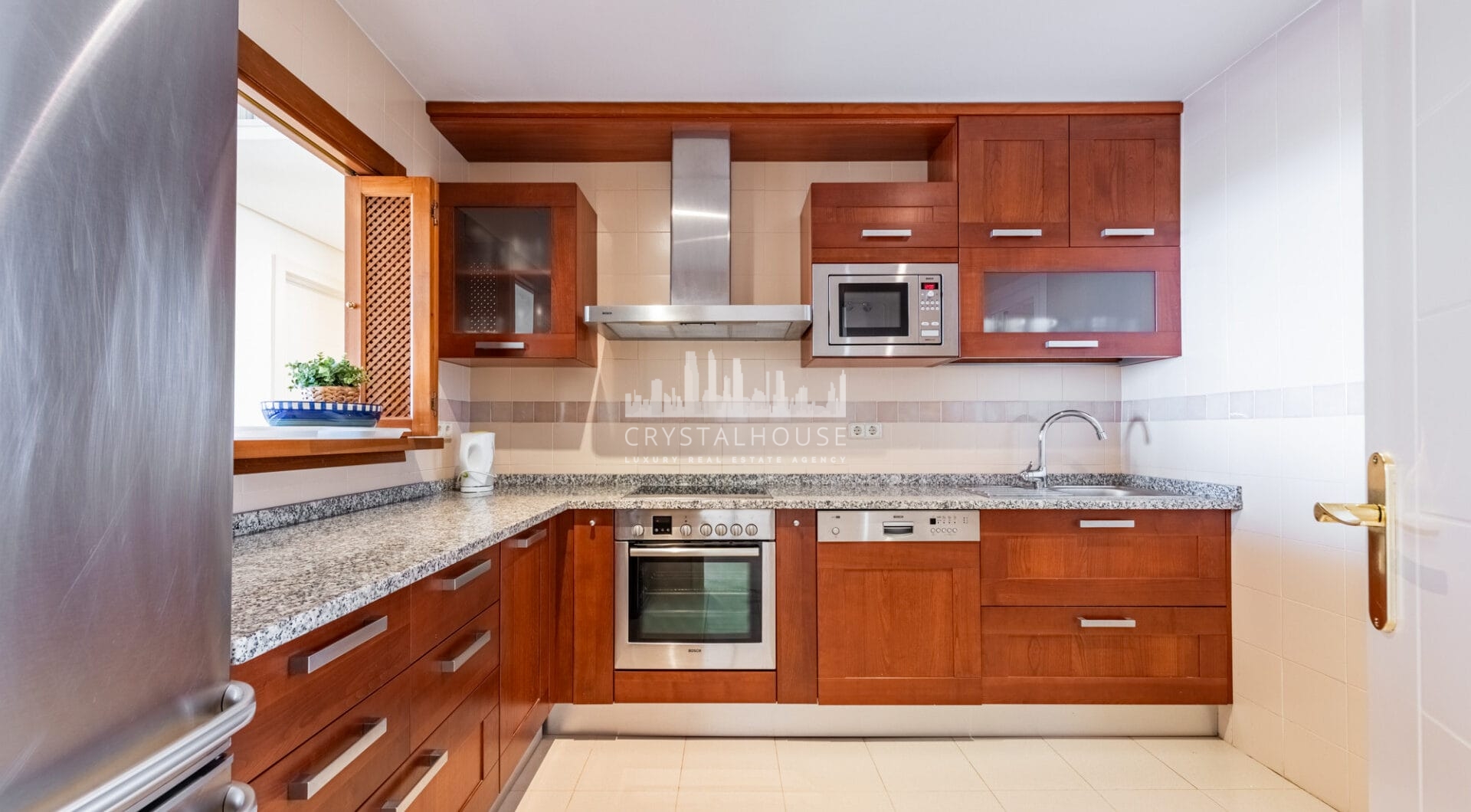 Panoramic Sea View Apartment in a Prime Elevated Position!