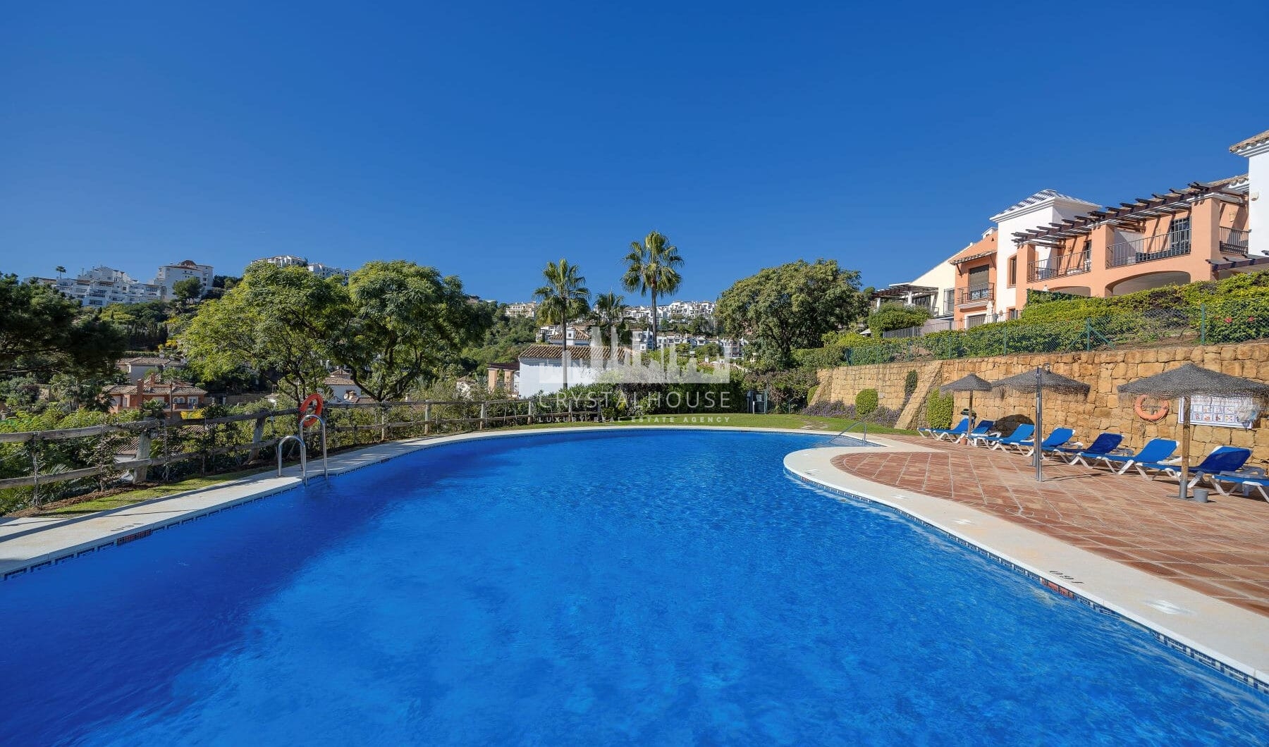 Spacious Townhouse in Los Almendros, Los Arqueros Golf
