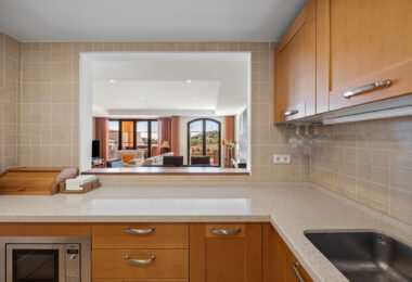 Spacious Townhouse in Los Almendros, Los Arqueros Golf