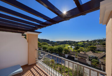 Spacious Townhouse in Los Almendros, Los Arqueros Golf