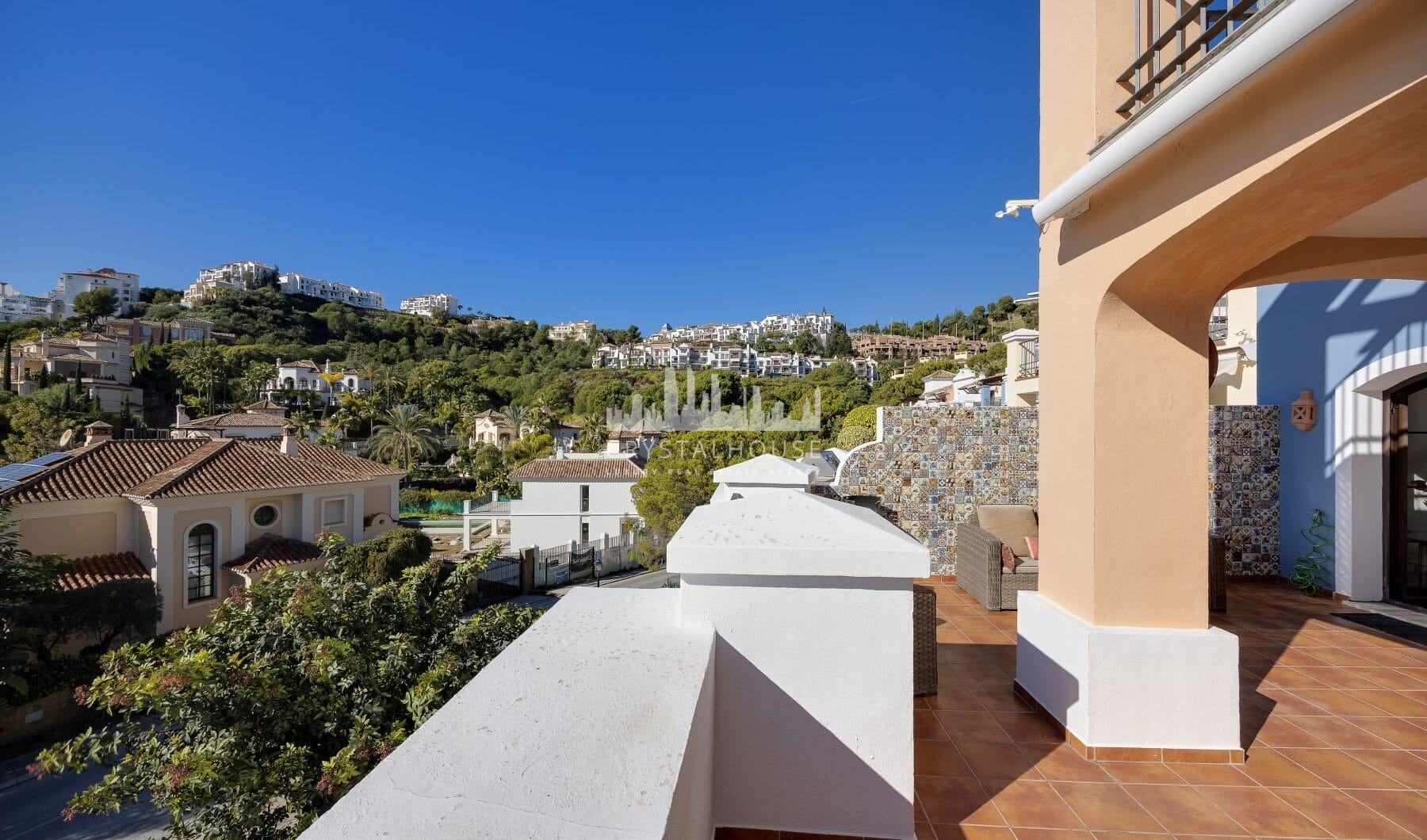 Spacious Townhouse in Los Almendros, Los Arqueros Golf