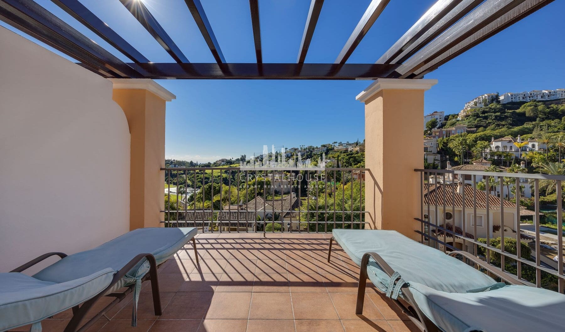 Spacious Townhouse in Los Almendros, Los Arqueros Golf