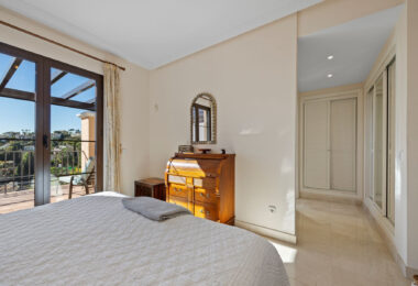 Spacious Townhouse in Los Almendros, Los Arqueros Golf