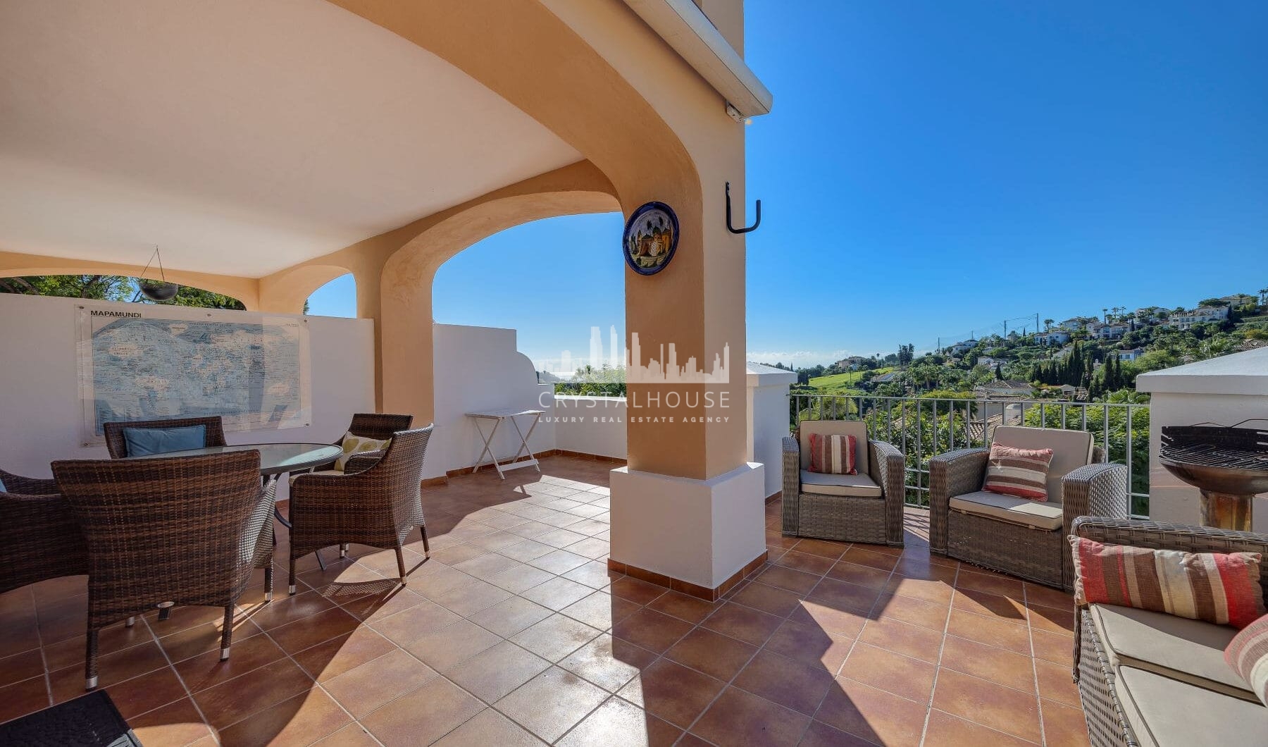 Spacious Townhouse in Los Almendros, Los Arqueros Golf