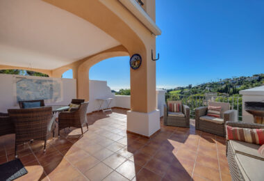 Spacious Townhouse in Los Almendros, Los Arqueros Golf